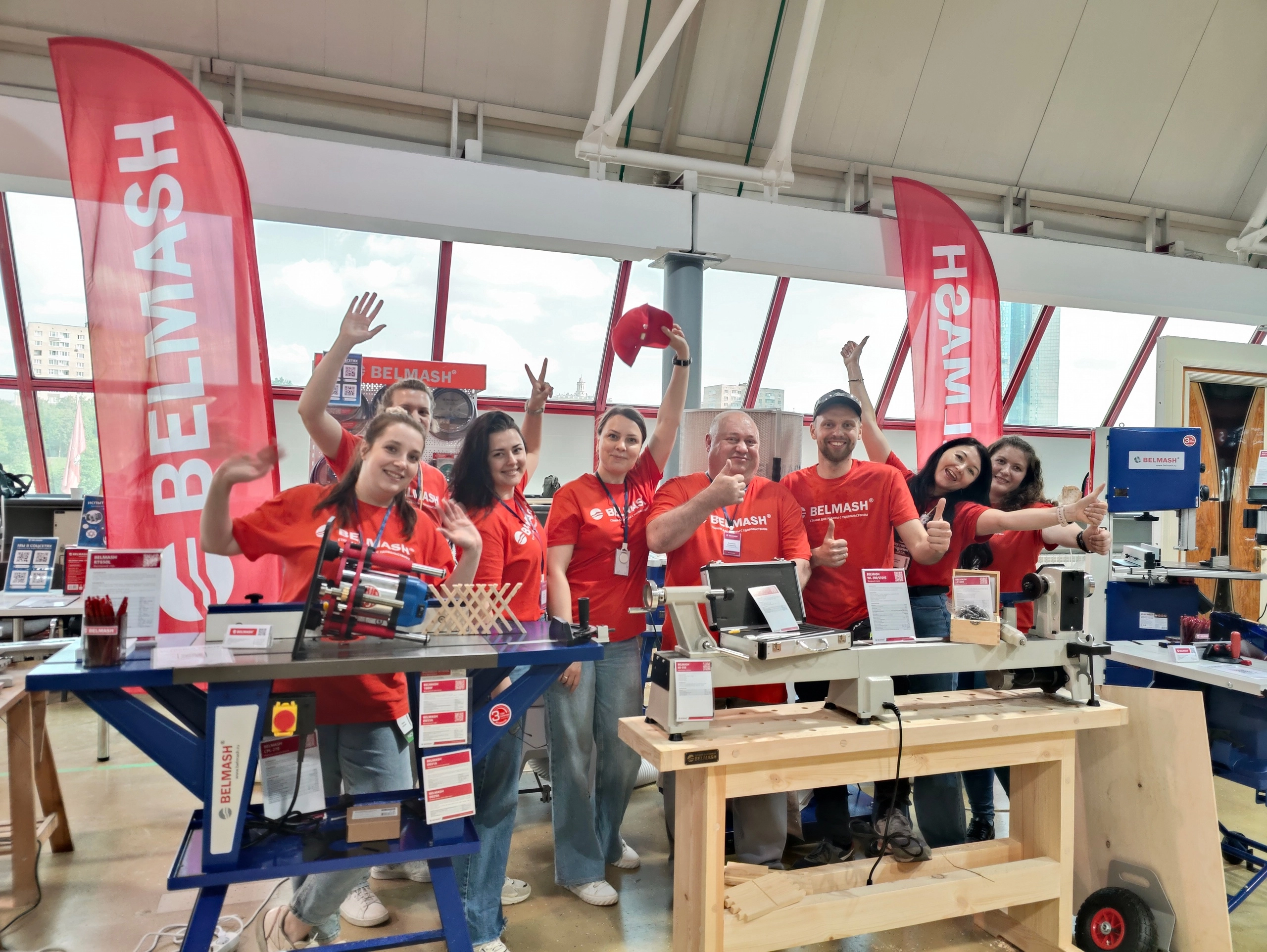 Команда BELMASH на выставке