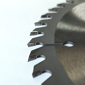 BELMASH 210x2,2/1,6x30 48T